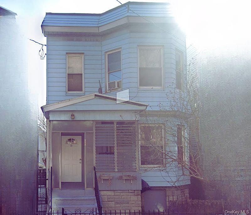 1st image of 3284 Hull Avenue