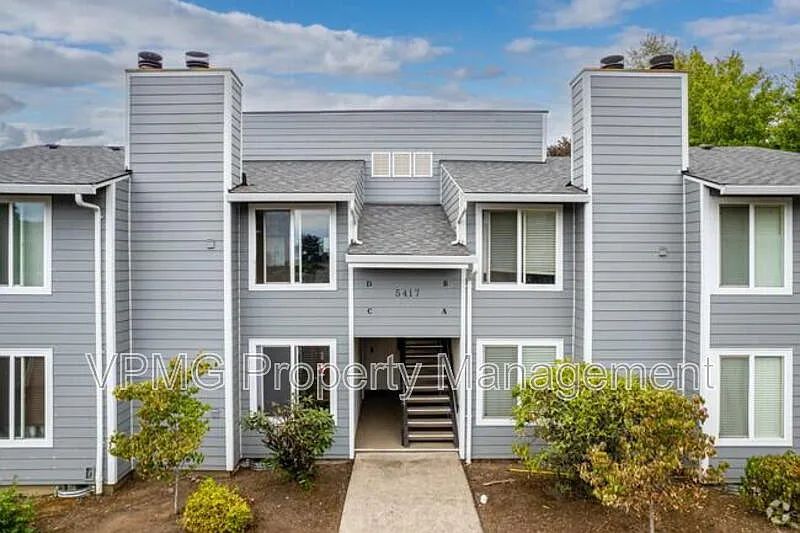 3 bed, 2.0 bath, 1000 sqft, $1,850 — Photo 1