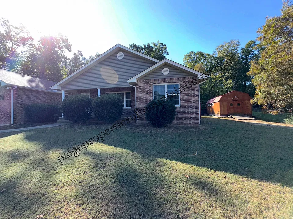 109 Ferncliff Point
