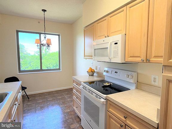 2nd image of 19365 Cypress Ridge Ter Unit 620
