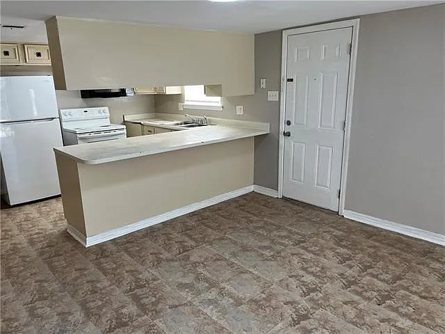 4031 Georgetown Dr — Photo 16