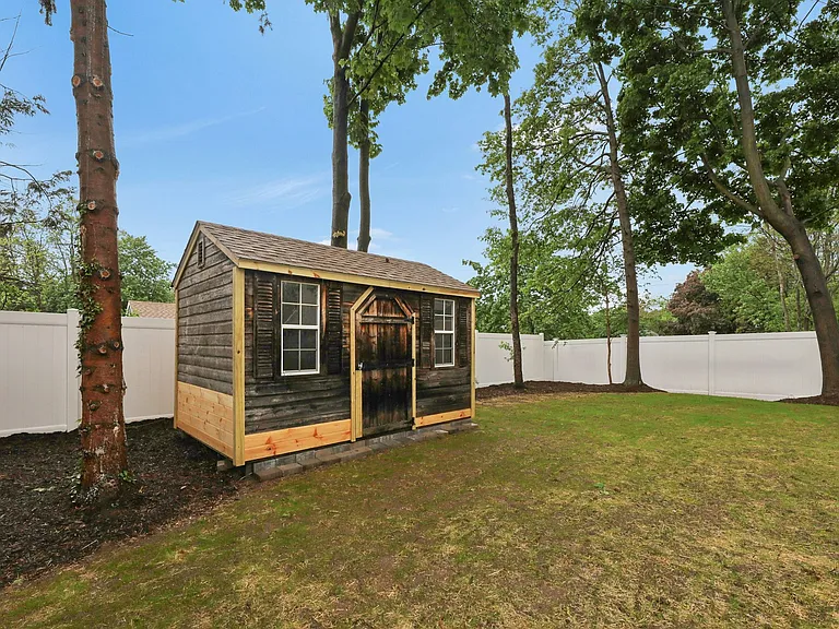 134 Johnson Ave — Photo 33