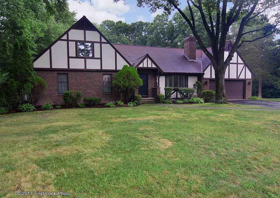 1st image of 17 Fair Oaks Dr