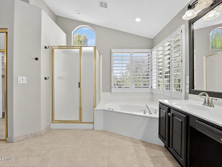 4302 E Mossman Rd — Photo 38