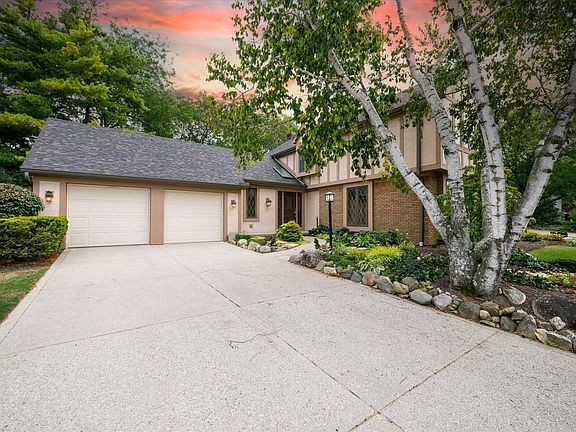 2nd image of 5446 Winetavern Ln