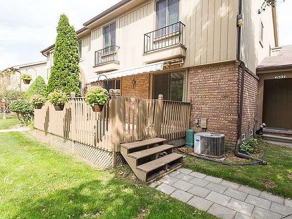 3rd image of 41535 Bedford Dr #18