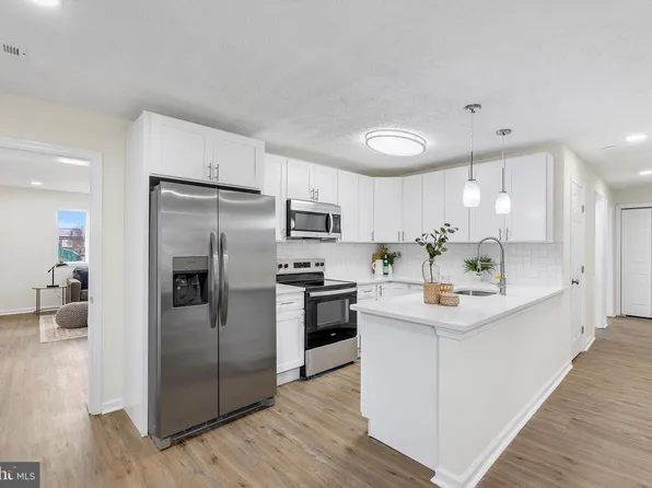 723 Cotter Rd, Glen Burnie, MD 21060