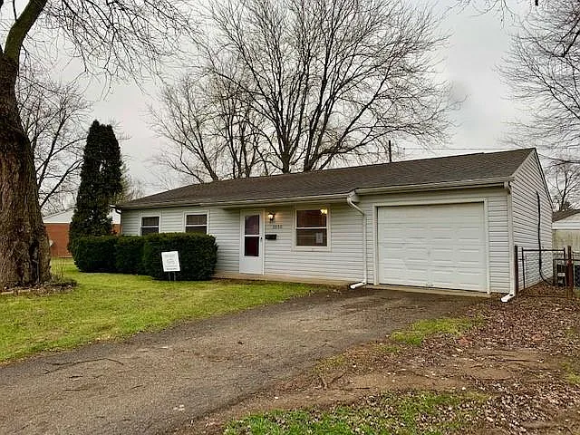 3550 Clearwater Dr photo 1