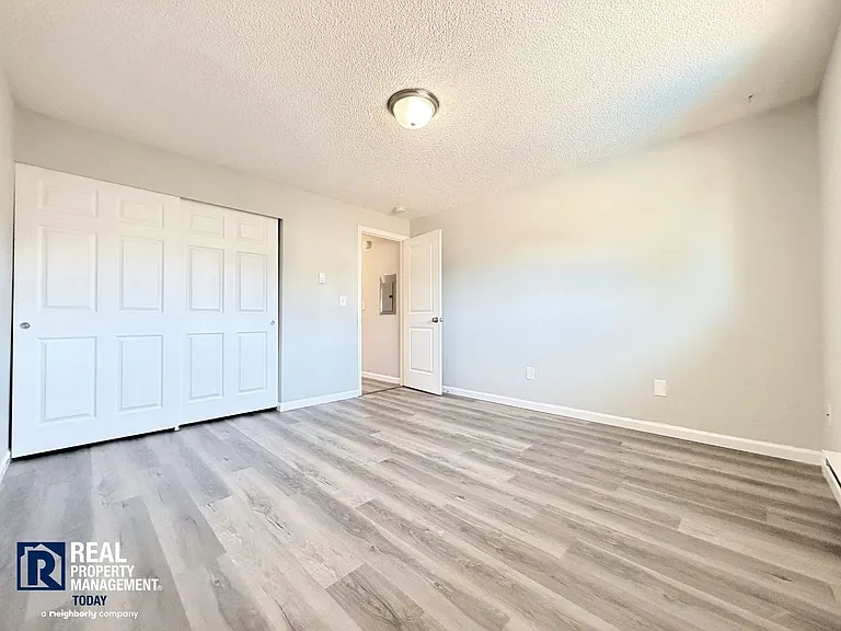 Elizabeth Anderson Apartments — Photo 11