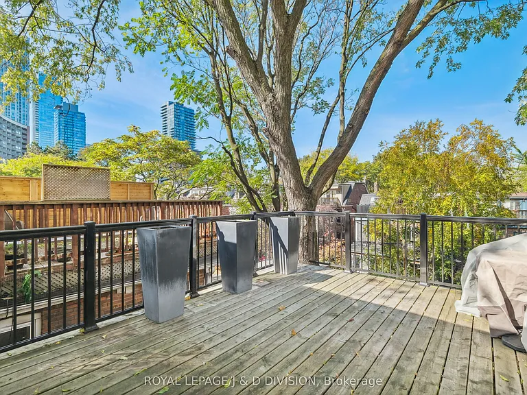 88 Asquith Ave — Photo 26