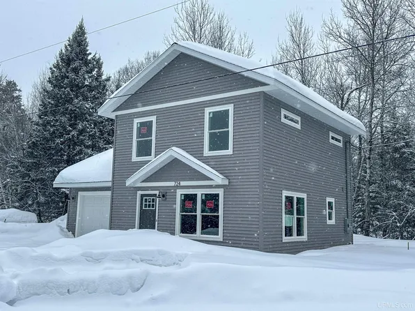 724 N Horseshoe Lake Dr, Gwinn, MI 49841