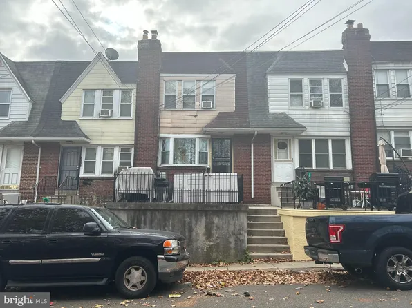 7000 Ruskin Ln, Upper Darby, PA 19082