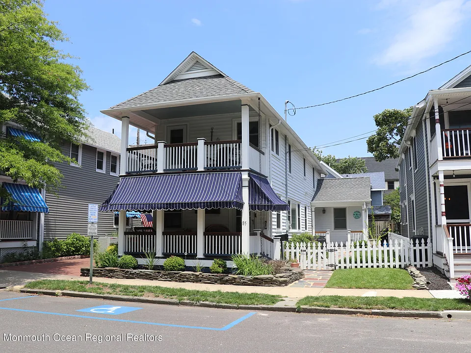 85 Abbott Ave