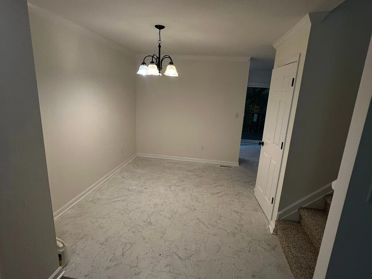 3 bed, 4.0 bath, 1840 sqft, $1,975 — Photo 4