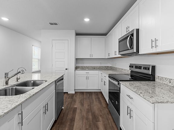 7th image of this home