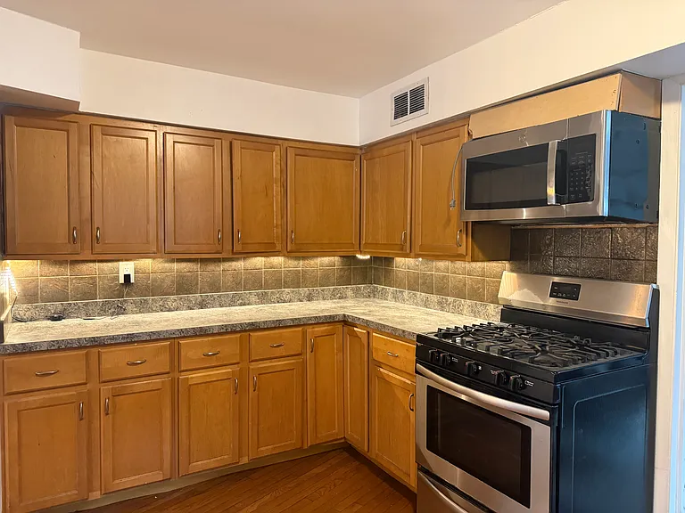 4 Linden Ave — Photo 15