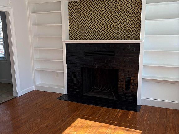 3rd image of 4810 Quimby Ave