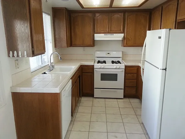 168 Manhattan Ave — Photo 10