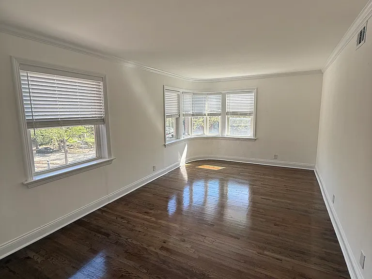 765 Westwood Dr — Photo 18