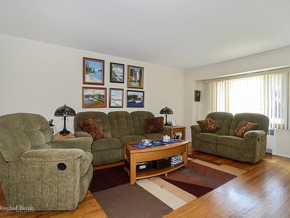 5th image of 35 Briarwood Ln