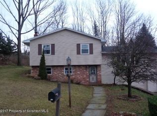 814 Salisbury Rd, Clarks Summit, PA 18411