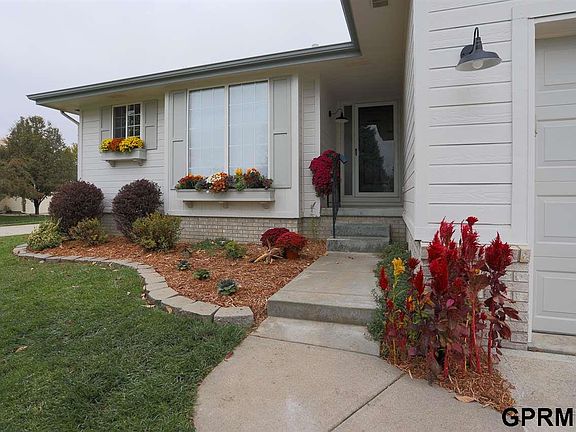 2nd image of 3508 Sheridan Cir