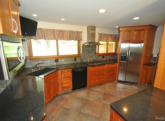 3rd image of 24675 S Cromwell Dr