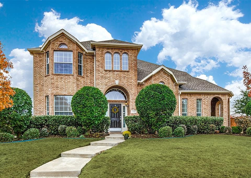 1st image of 732 Saddlebrook Dr