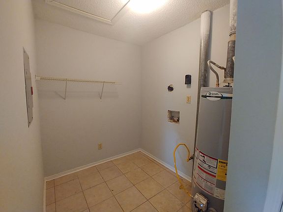4th image of 6204 Forest Pines Dr #D
