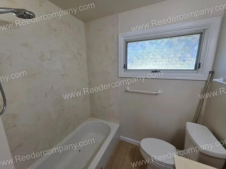 6945 Northcote Ave — Photo 12