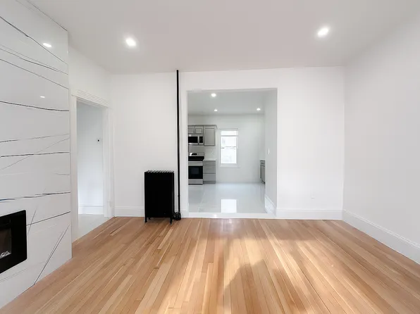 70 Nelson St #2, Dorchester Center, MA 02124