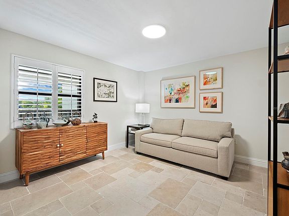5th image of 755 S Palm Ave APT 204