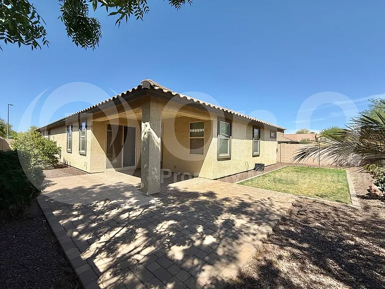 867 E Aberdeen Dr — Photo 29
