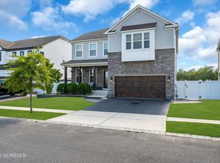 201 Ashburn Avenue, Manahawkin, NJ 08050