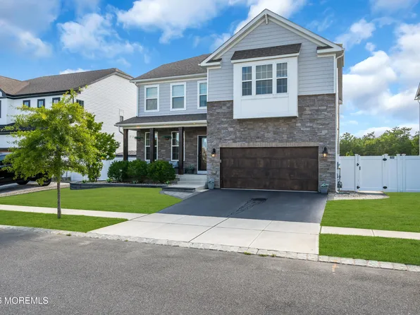 201 Ashburn Avenue, Manahawkin, NJ 08050