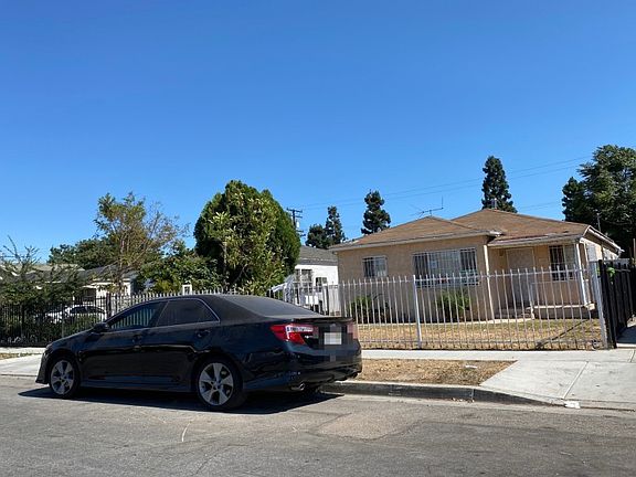 2nd image of 1240 E 88th Pl