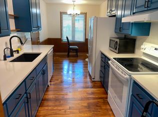 2842 17th St NW, New Brighton, MN 55112