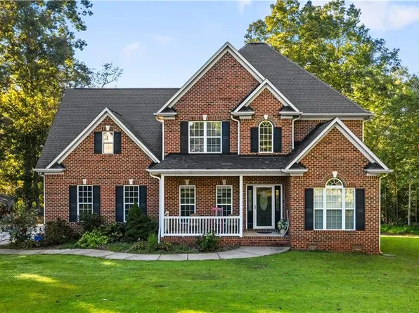 1333 Plantation Ct, Randleman, NC 27317