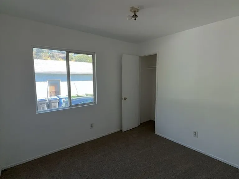 13445 Lakeshore Dr — Photo 9