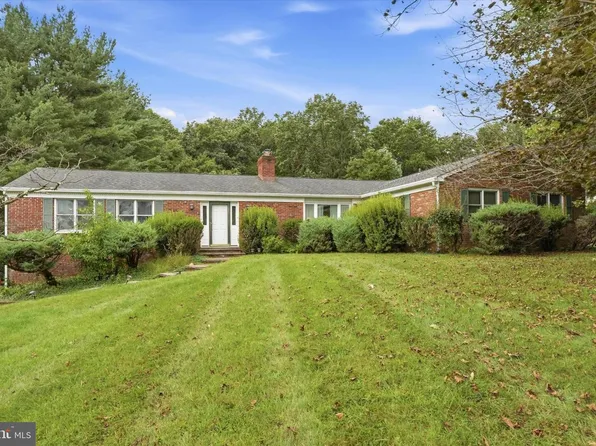 5632 S Deer Run Rd, Doylestown, PA 18902