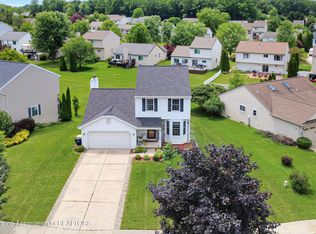 1725 Chelsea Cir, Howell, MI 48843