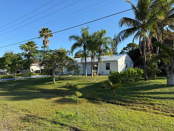 2nd image of 2451 SE Berkshire Boulevard