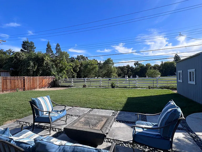 Maryal Dr — Photo 17