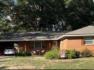1105 Meadowood Rd, Columbia, MS 39429
