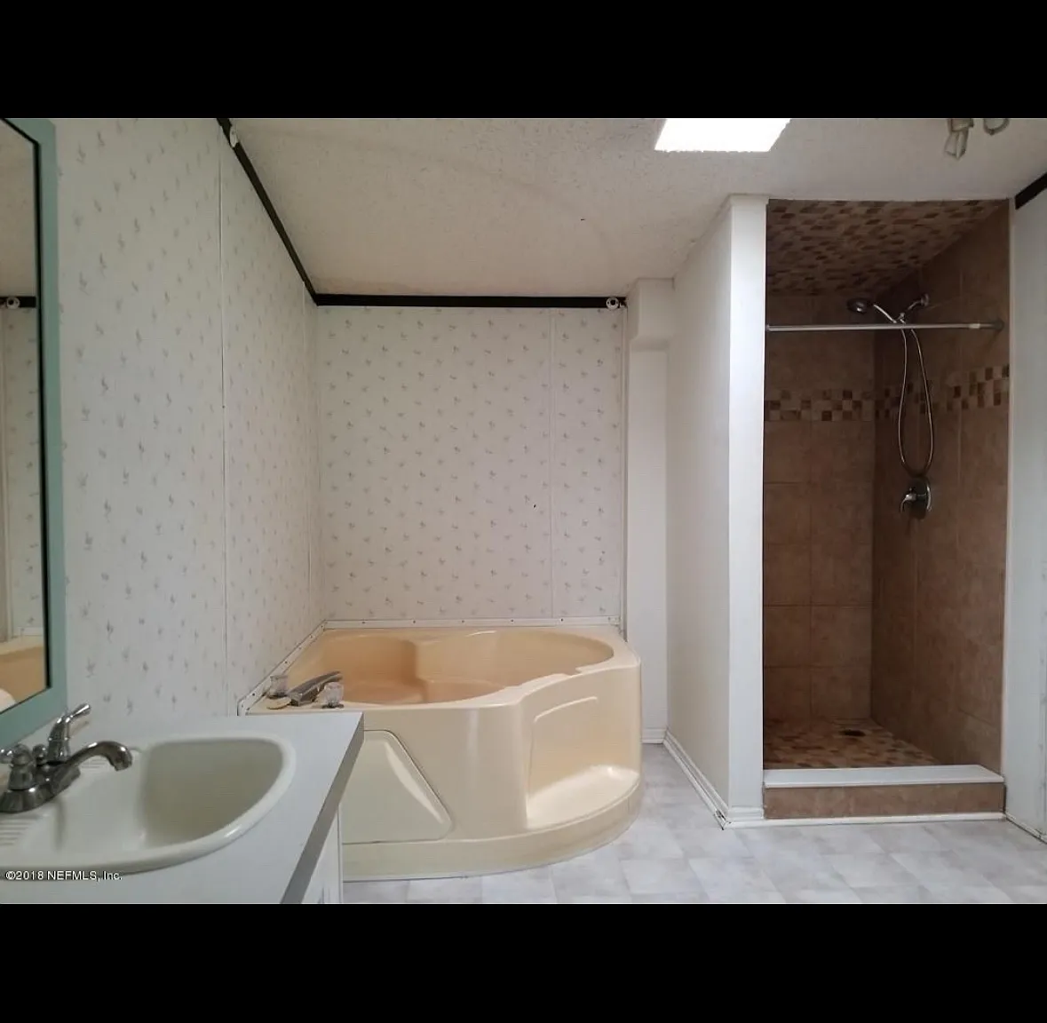 3 bed, 1144 sqft, $1,600 — Photo 2