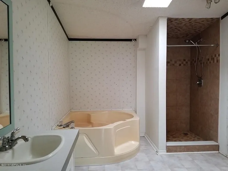2477 Jasmine Ave — Photo 2