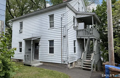 109 1/2 Oak Ave Photo 1