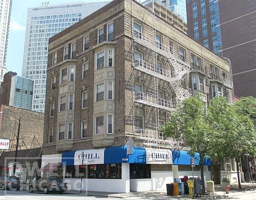 1st image of 8 E Pearson St APT 3C