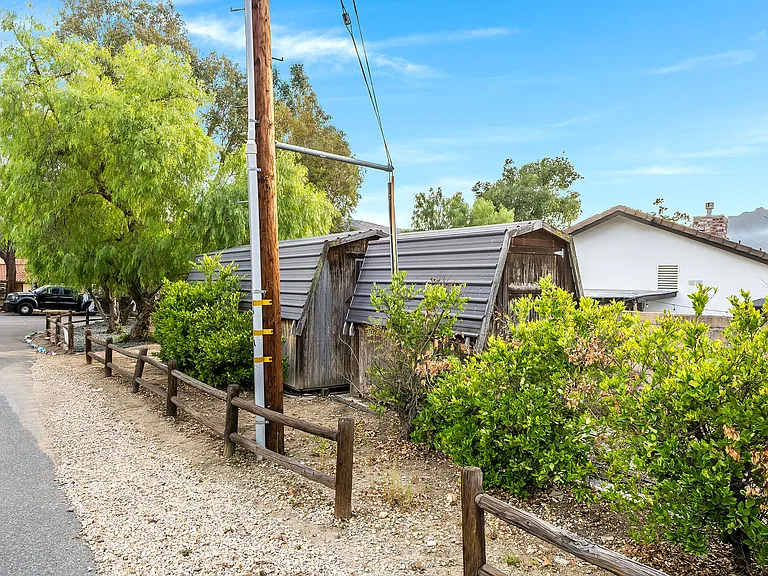 28403 Waring Pl — Photo 36