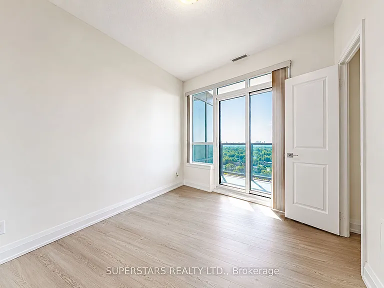 7161 Yonge St #1626 — Photo 18